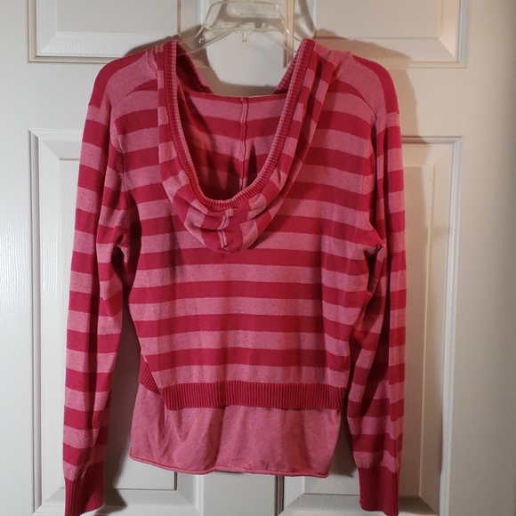 2 tone pink sweater - Picture 3 of 3